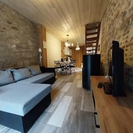 La Grange Nyaraló *